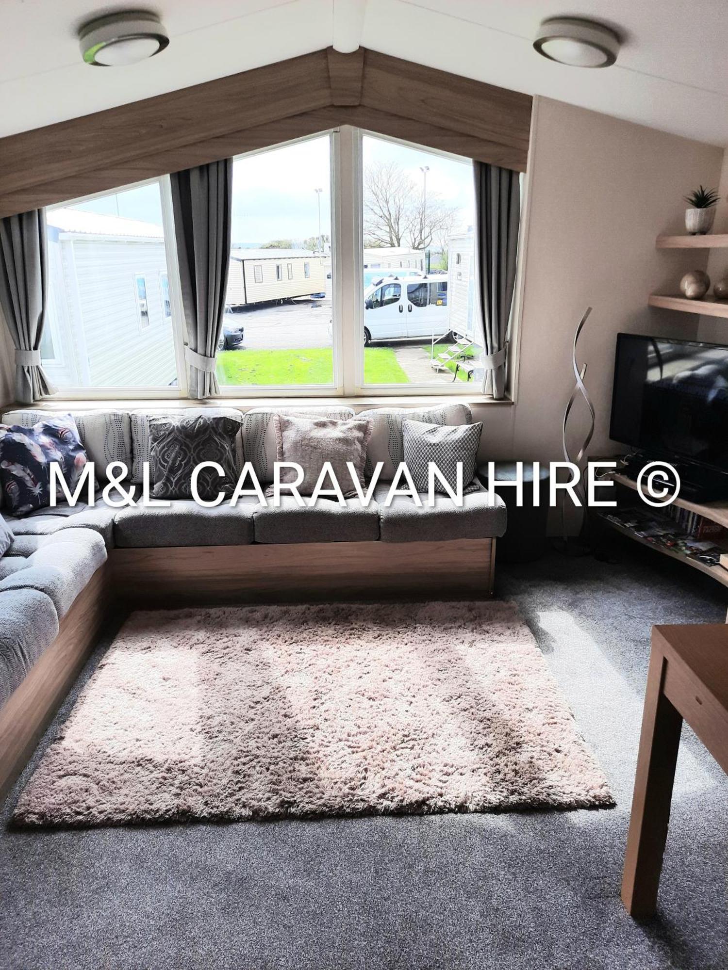 Blue Dolphin Holiday Park Gristhorpe Exterior photo